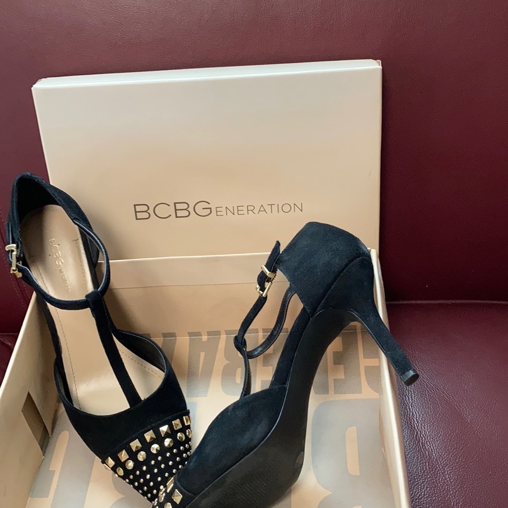 Size 8M Bcbg Generation t strap